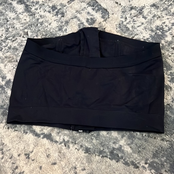 Medela 3 in 1 Pumping and Nursing Bra, Hands Free Pumping Bustier - Picture 2 of 2